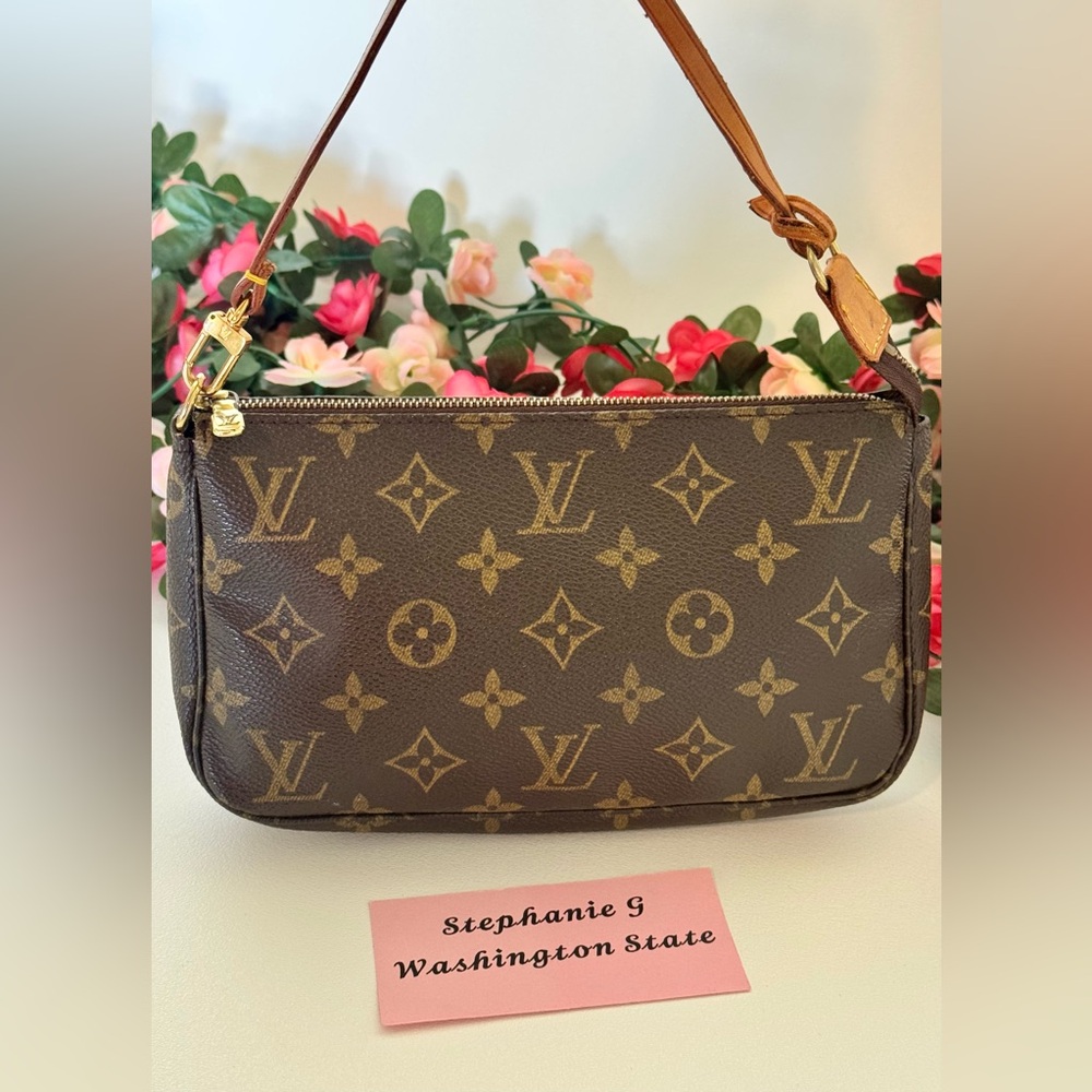 Louis Vuitton Monogram Pochette Accessories 🤎